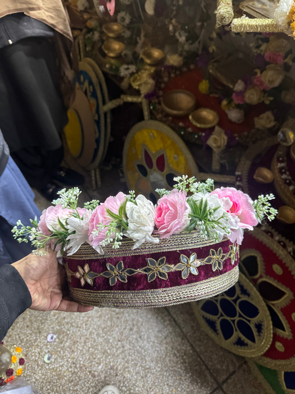 Handcrafted Floral Velvet Wedding Tray | Pink & White Decorative Engagement & Mehndi Thaal
