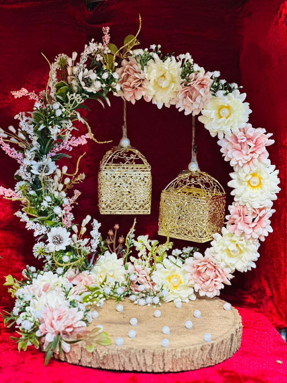 Elegant Floral Engagement Ring Tray with Golden Birdcages