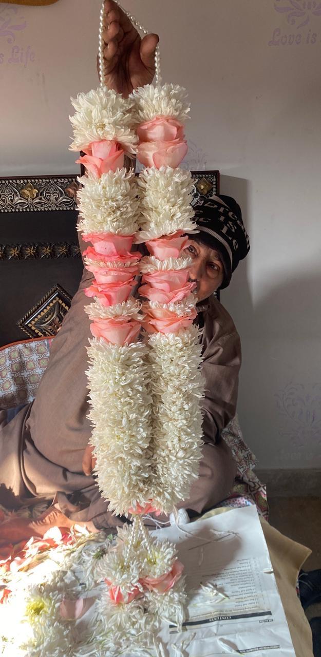 Artificial Flower Wedding Mala Set – Handmade Rose Garlands for Bride & Groom